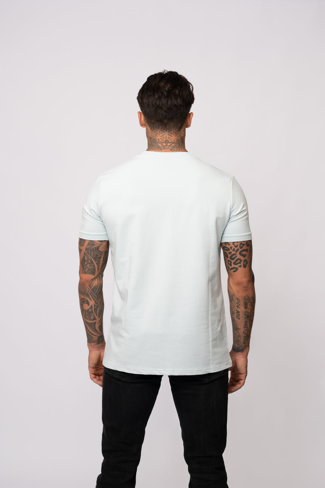 ICONIC CREST T-SHIRT | LIGHT BLUE / WHITE